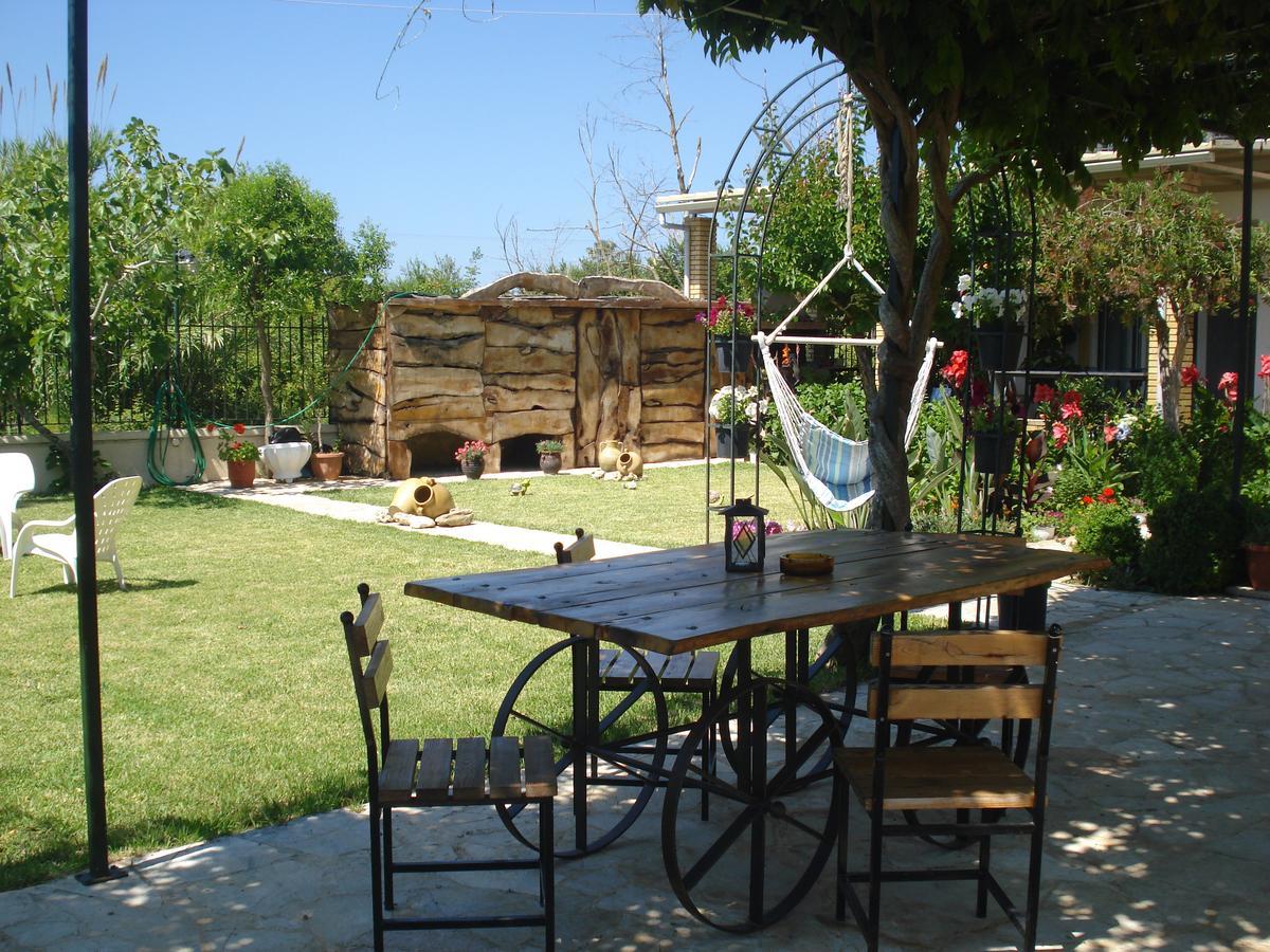 Iron House Apartment Agios Georgios  Bagian luar foto