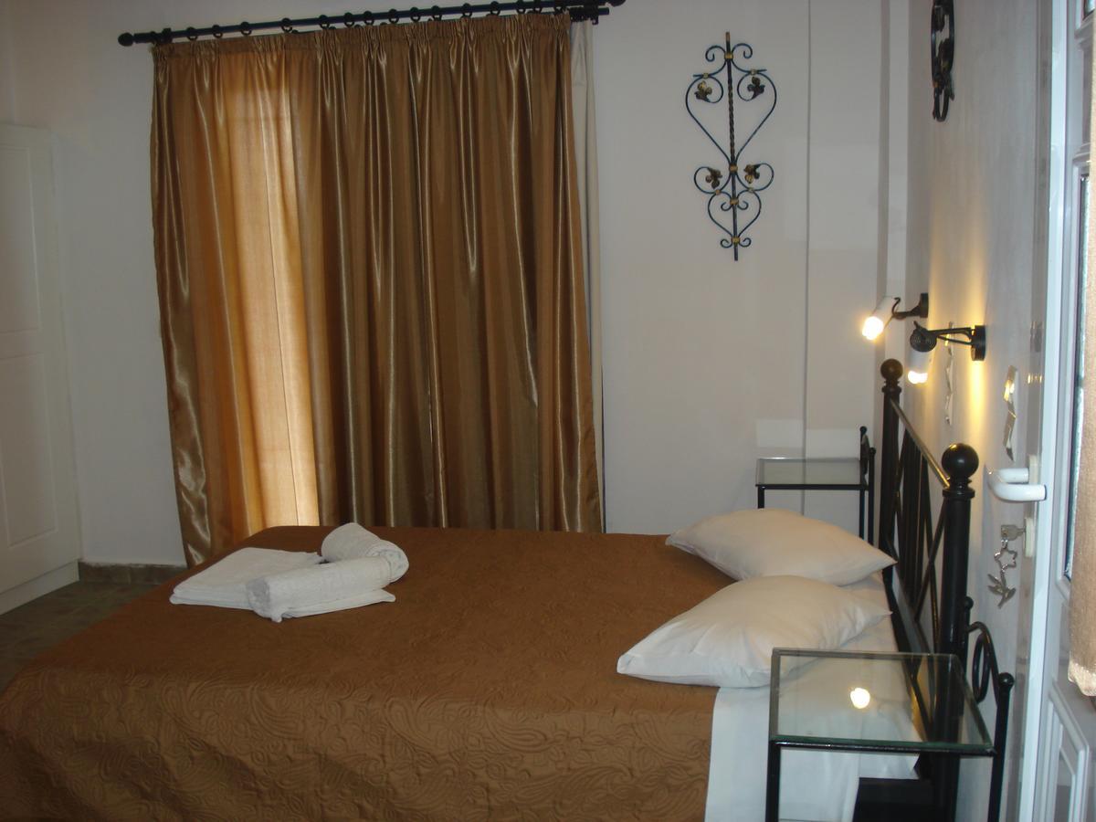 Iron House Apartment Agios Georgios  Bagian luar foto