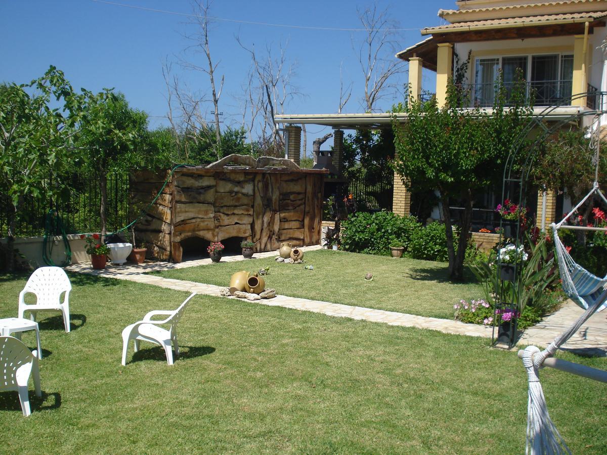 Iron House Apartment Agios Georgios  Bagian luar foto
