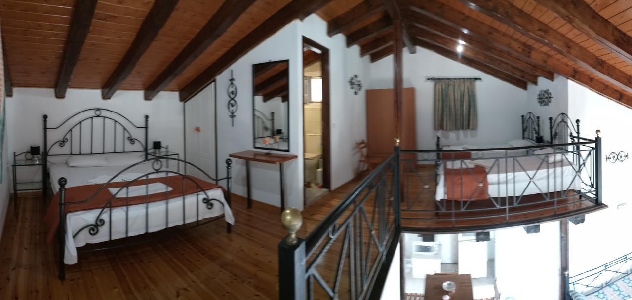 Iron House Apartment Agios Georgios  Bagian luar foto